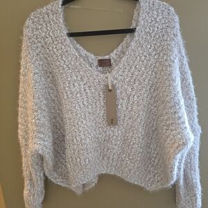 POL Women's Soft Cream V-Neck Sweater NWT